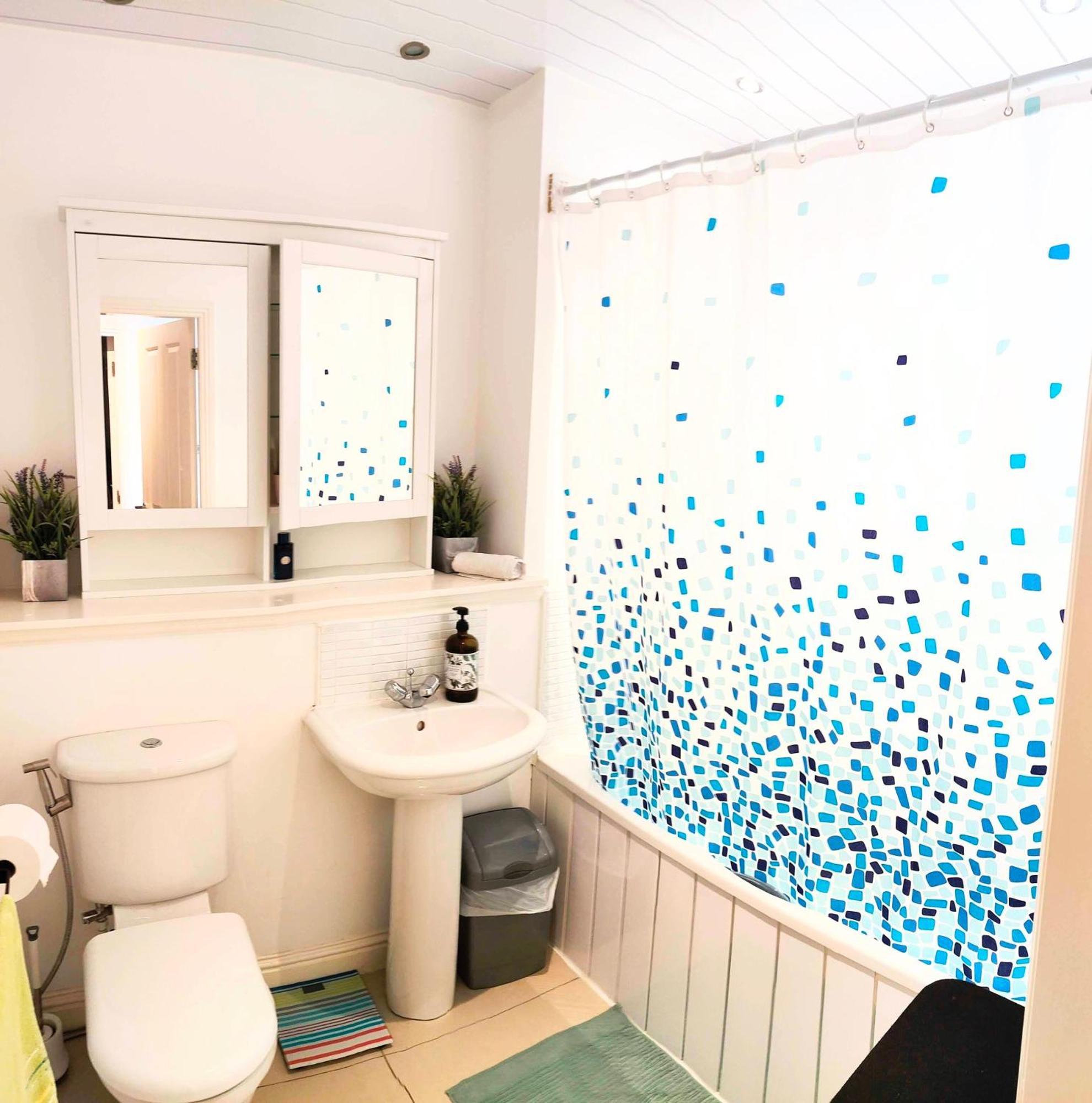 La Casita, Your Home Away From Home - Free Parking Glasgow Ngoại thất bức ảnh